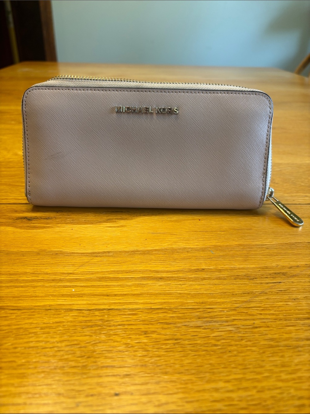 Michael Kors Zip-Around Wallet in Dusty Rose. Very clean and no callouts. - Picture 4 of 8